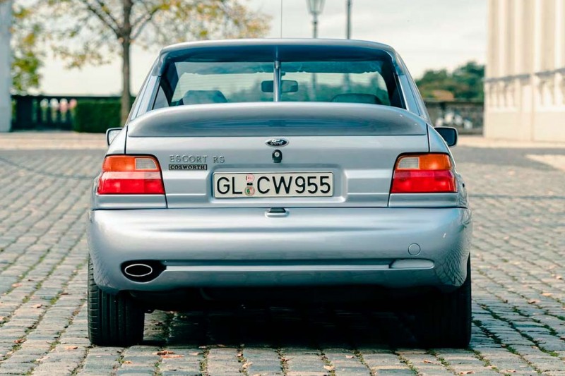 На торги выставлен финальный экземпляр хэтчбека Ford Escort RS Cosworth