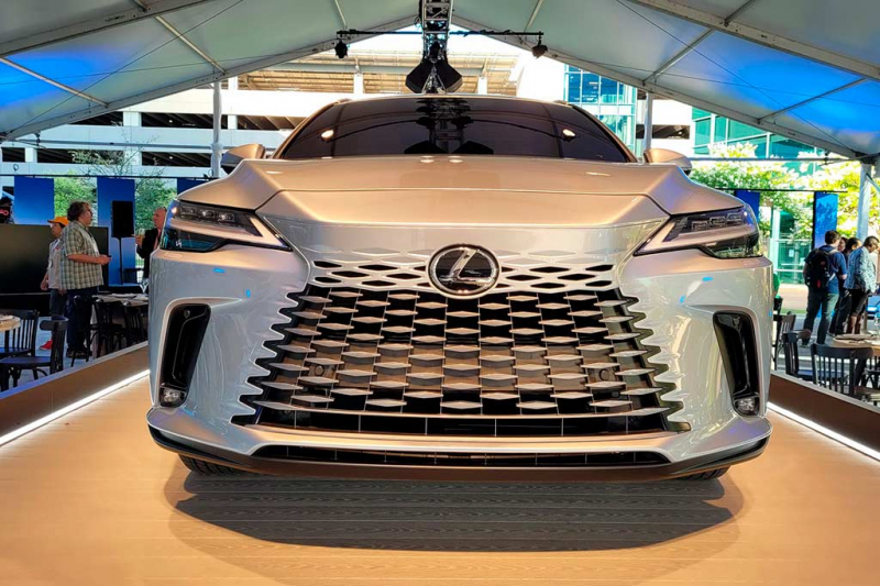 Японцы представили новый Lexus RX 2023: пятое поколение кроссовера