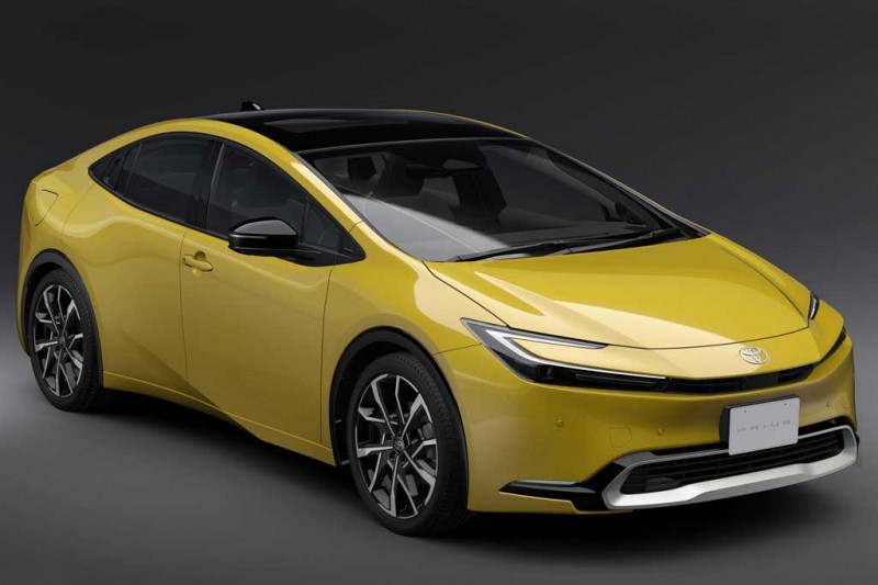 Представлен новый Toyota Prius: гибрид пятого поколения получил эффектный дизайн экстерьера
