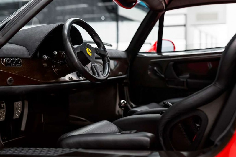 Ferrari F50 1995 года в идеальном состоянии планируют продать за 400 млн рублей