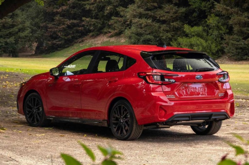 Японцы представили в Лос-Анджелесе новую Subaru Impreza 6-го поколения
