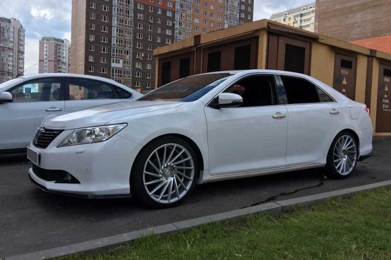 Недостатки Toyota Camry V50 / V55: все минусы и плюсы по отзывам владельцев