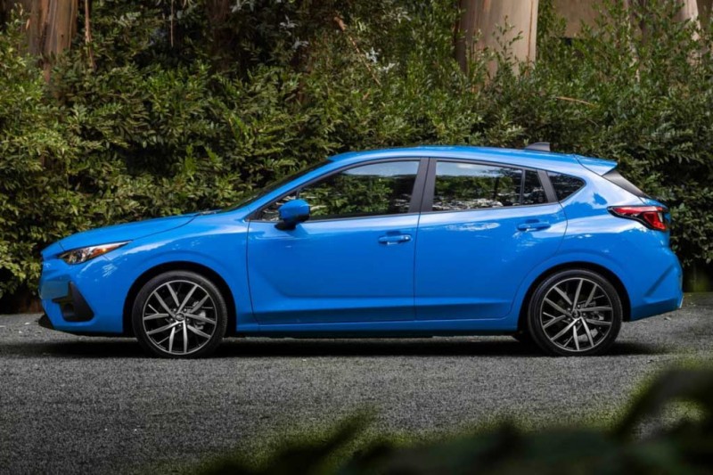 Японцы представили в Лос-Анджелесе новую Subaru Impreza 6-го поколения