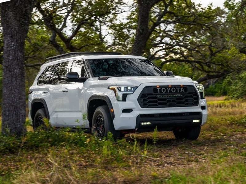 В Россию привезли Toyota Sequoia