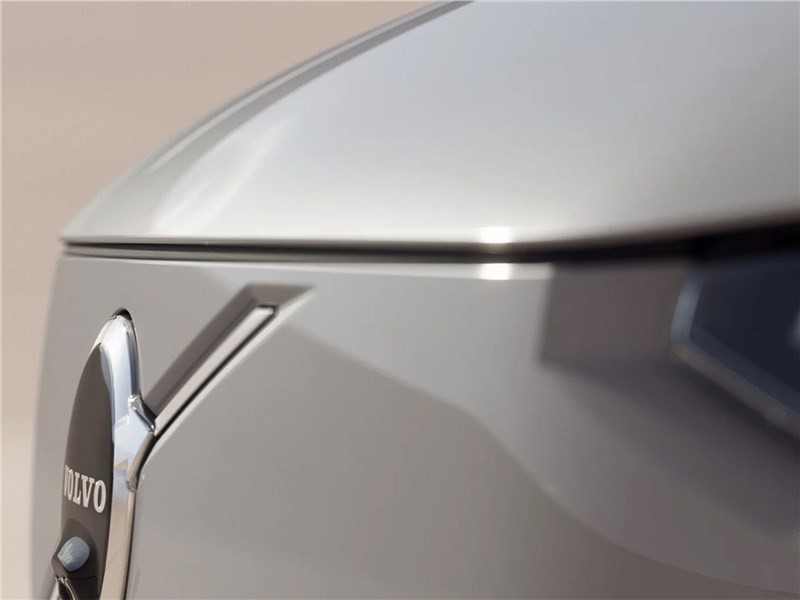 Новый флагманский кроссовер Volvo сравнили с яхтой