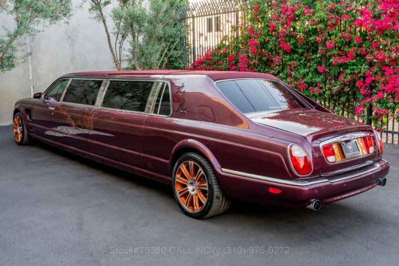 В продаже уникальный лимузин на базе Bentley Arnage с дверьми типа крыло чайки