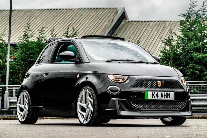Представлен эффектный Fiat 500ec Designio от британской мастерской Kahn 1 Представлен эффектный Fiat 500ec Designio от британской мастерской Kahn
