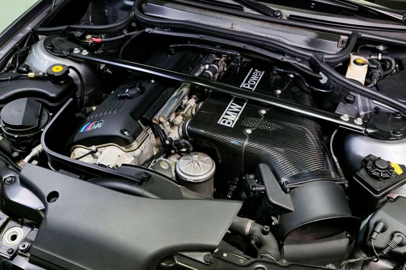 На торги выставлен музейный экспонат BMW M3 (E46) в редкой версии CSL