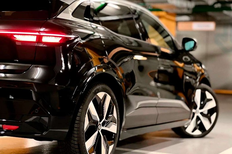 В России продают электрический Renault Megane e-Tech за 4 млн рублей 3 В России продают электрический Renault Megane e-Tech за 4 млн рублей