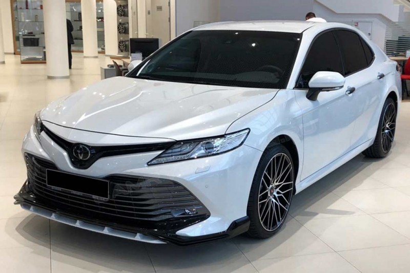 Недостатки новой Toyota Camry V70: все минусы и плюсы по отзывам владельцев