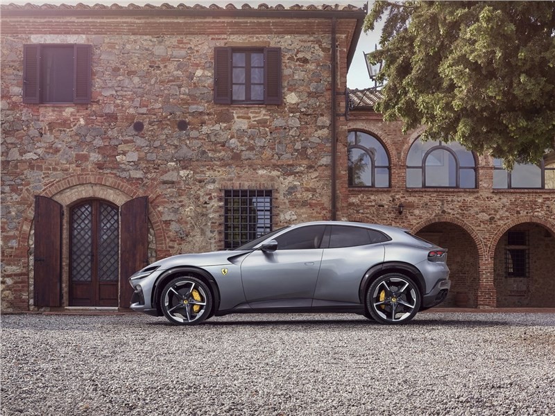 На Ferrari Purosangue образовался нешуточный ажиотаж