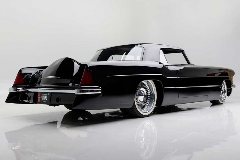 На торги выставлен доработанный Lincoln Continental 1956 с 850-сильным мотором 2 На торги выставлен доработанный Lincoln Continental 1956 с 850-сильным мотором