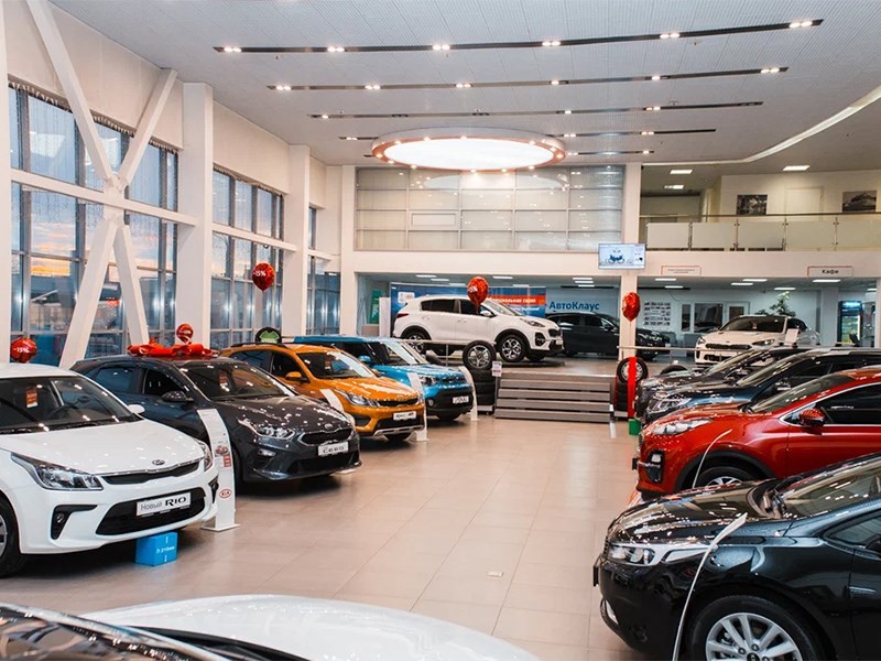Продажи новых автомобилей обрушились на 63 процента