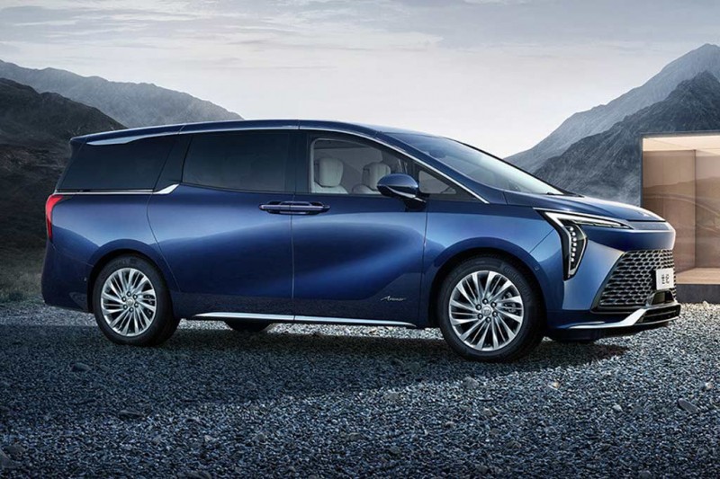 Buick Century 2023: в Китае представлен роскошный минивэн нового поколения