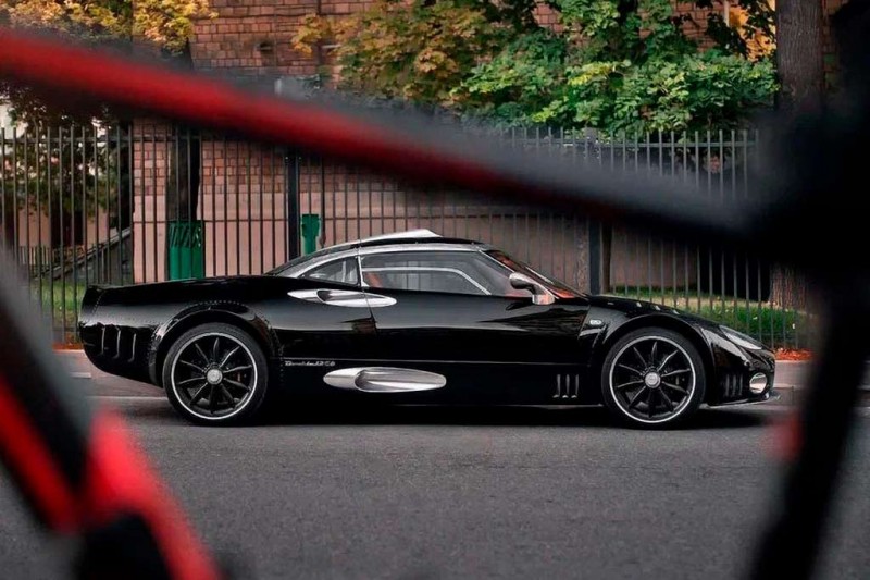 Очень редкий спорткар Spyker C8 Double 12S с АКПП продают в Москве за 31 млн руб