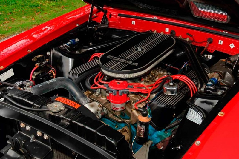 На торги выставлен Shelby GT500 1969, на котором ездил сам Кэролл Шелби