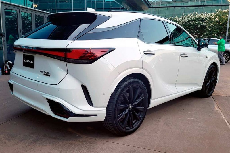 Японцы представили новый Lexus RX 2023: пятое поколение кроссовера