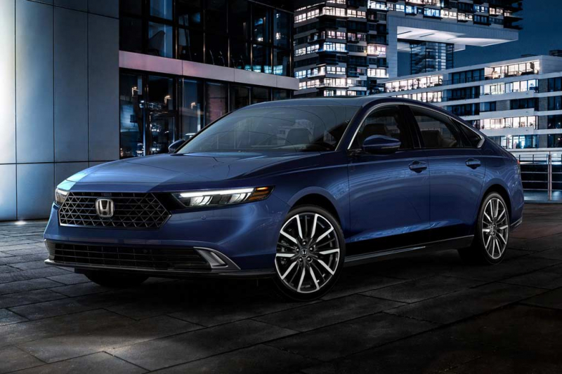 Японцы презентовали новую Honda Accord 2023: это уже одиннадцатое поколение