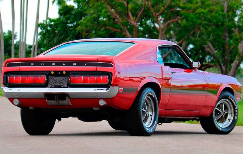 На торги выставлен Shelby GT500 1969, на котором ездил сам Кэролл Шелби