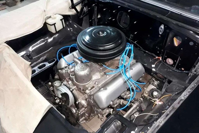 Редкий представительский седан ГАЗ-13А из Гаража особого назначения продают за 5,7 млн