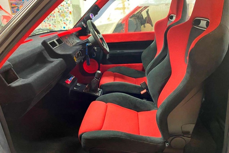 В продаже компактный пикап на базе старенького Renault 5 1987 года 4 В продаже компактный пикап на базе старенького Renault 5 1987 года