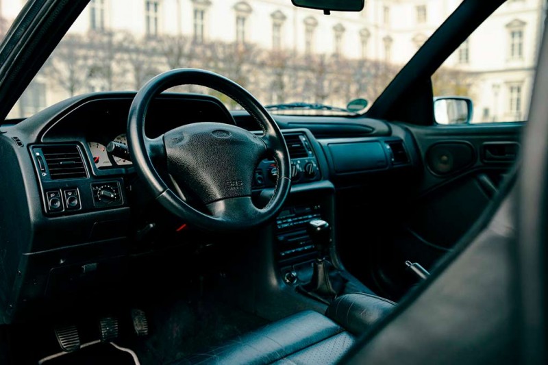 На торги выставлен финальный экземпляр хэтчбека Ford Escort RS Cosworth