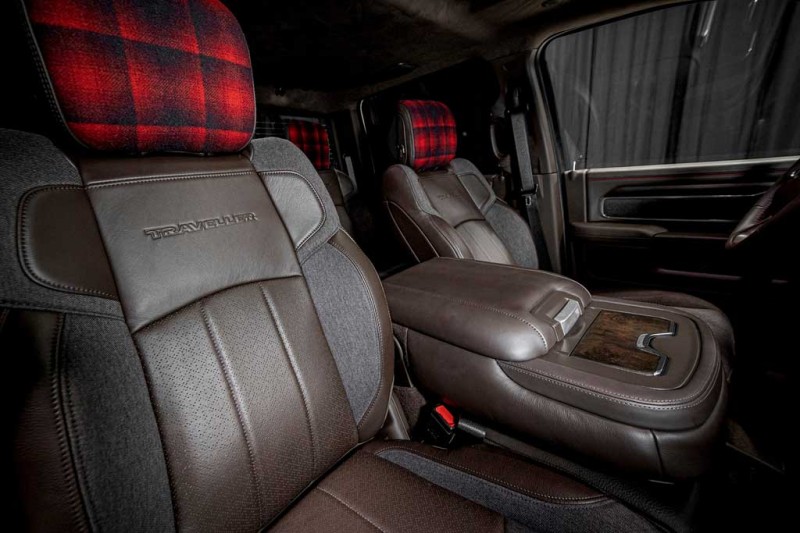 Новый пикап RAM 2500 HD выполнили в ретро-стиле: дизайн придумал кантри-певец 4 Новый пикап RAM 2500 HD выполнили в ретро-стиле: дизайн придумал кантри-певец
