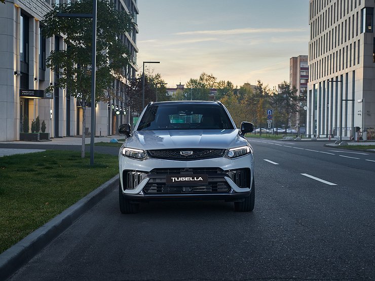 В России начались продажи обновленной Geely Tugella