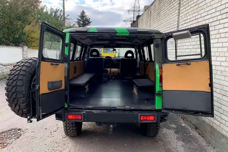 Любопытный гибрид старого УАЗ-452Д с Mitsubishi Pajero Sport продают за 1,4 млн руб