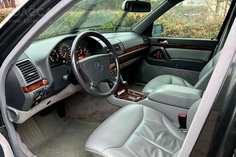 Бронированный Mercedes 600 SEL первого президента Казахстана продают за 4,0 млн руб