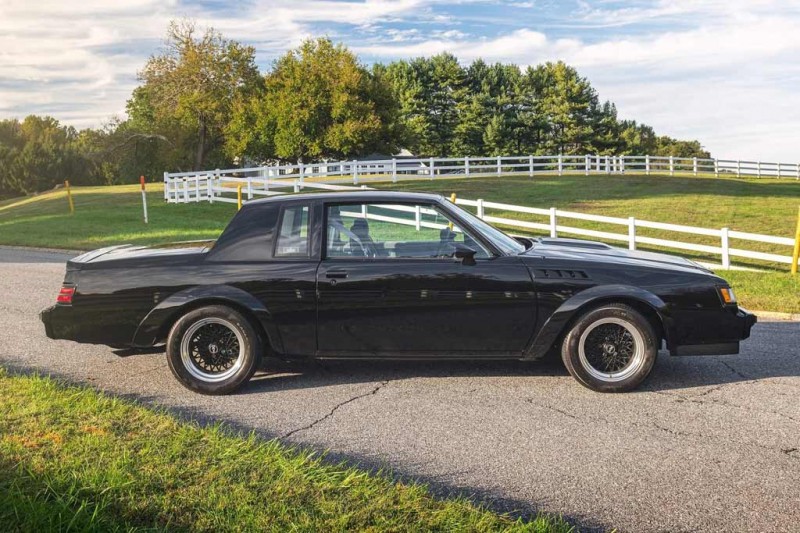 Buick GNX 1987 в отличном состоянии ушел за $200 000: таких было выпущено 547 шт
