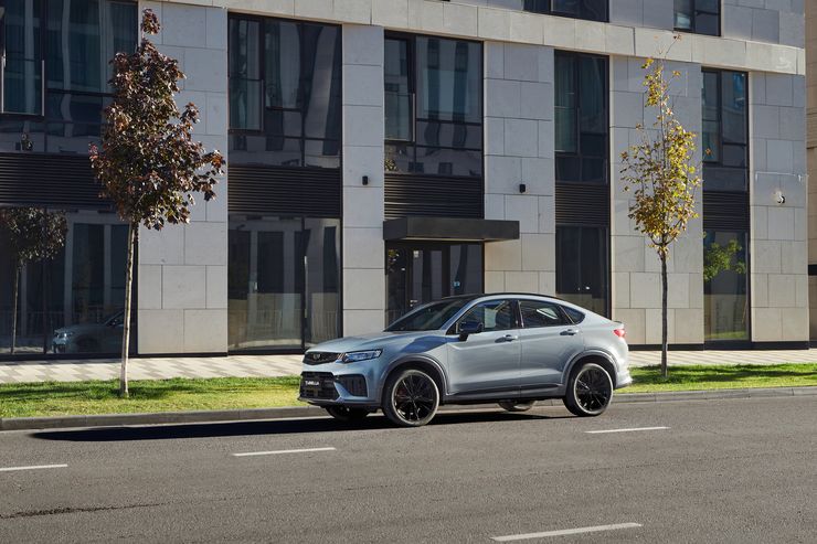 Не ломай то, что хорошо работает: тест-драйв обновленного Geely Tugella
