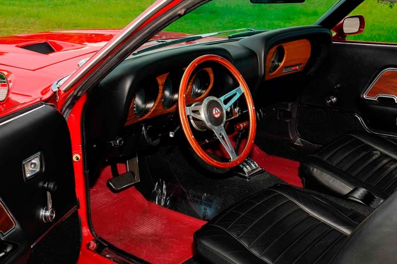 На торги выставлен Shelby GT500 1969, на котором ездил сам Кэролл Шелби