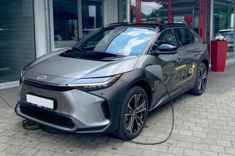 Очередной провал: запас хода Toyota bZ4X оказался в два раза ниже заявленного