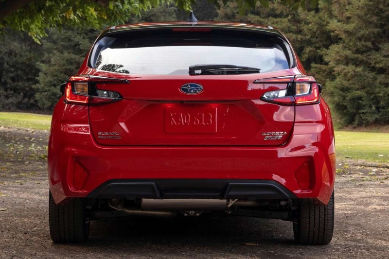 Японцы представили в Лос-Анджелесе новую Subaru Impreza 6-го поколения