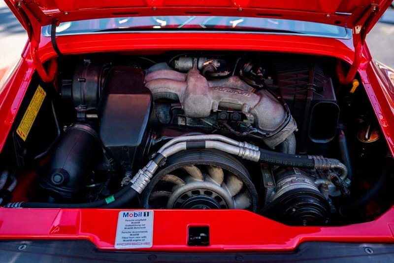 Один из 213 спорткаров Porsche 911 Carrera RS Clubsport продали с молотка за ₽20 млн