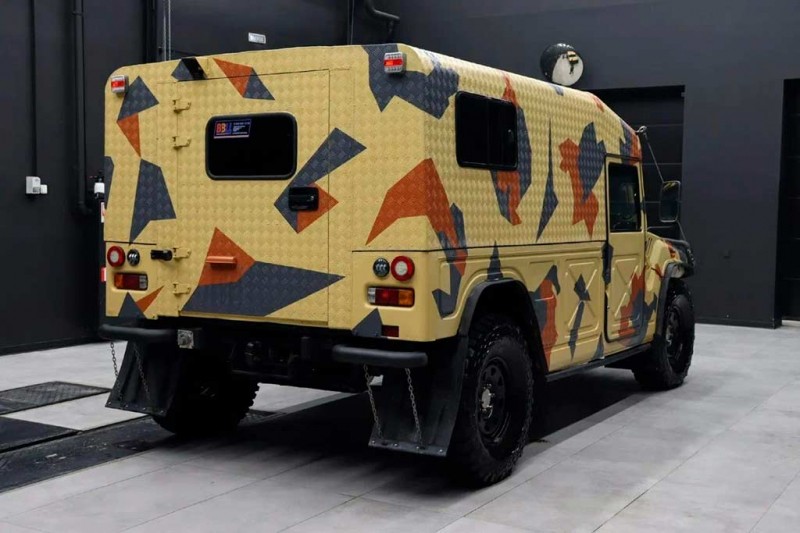 В Нижнем Новгороде продают экзотический внедорожник Toyota Mega Cruiser 1995 года