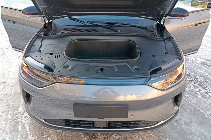 В Москве выставили на продажу 544-сильный китайский электрокар Leapmotor C11