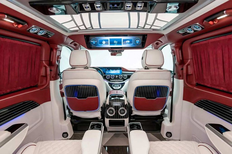 Уникальный минивэн Mercedes Metris в стиле Maybach ушел с молотка за 13,0 млн руб 7 Уникальный минивэн Mercedes Metris в стиле Maybach ушел с молотка за 13,0 млн руб
