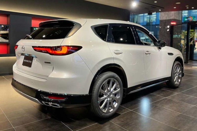 В России появилась возможность заказать премиальный кроссовер Mazda CX-60