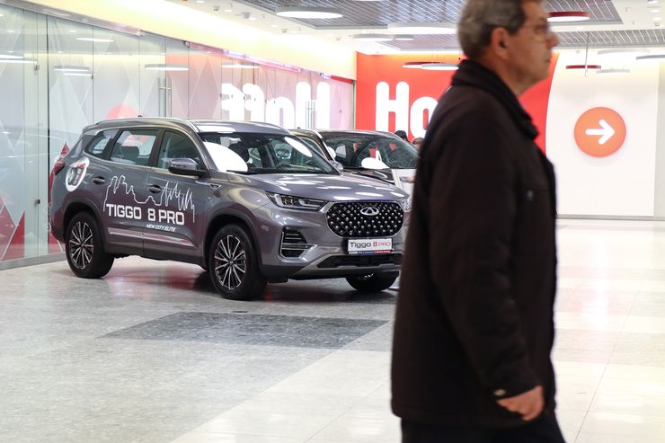 Гонки по вертикали: как китайский вопрос убивает российский автопром