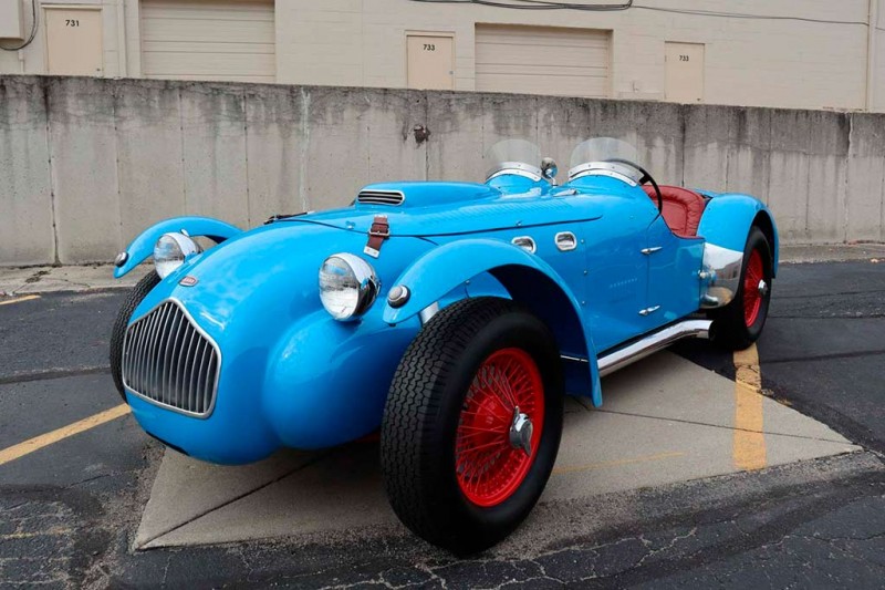 На онлайн-торги выставлен редкий болид Allard J2X 1952 с мотором Cadillac V8
