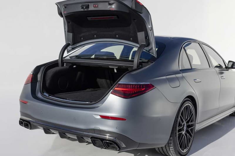 Гибридный Mercedes-AMG S63 E Performance оказался самым мощным в истории S-классом