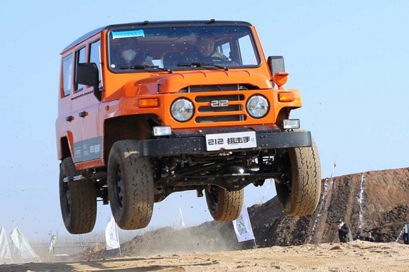 Китайцы вновь обновили утилитарный внедорожник BAW BJ212 из шестидесятых