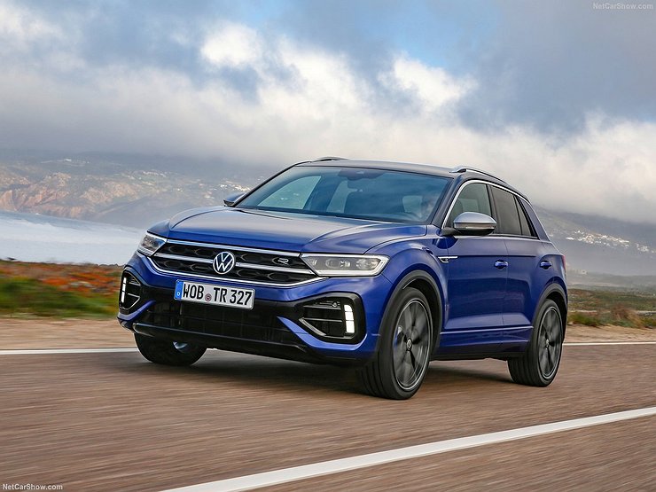 В Россию привезли новый компактный кроссовер Volkswagen T-Roc