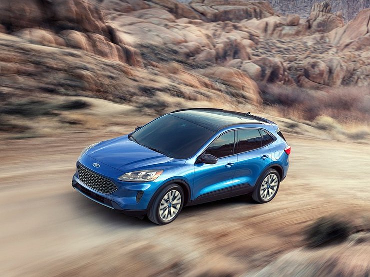 В России снова начались продажи легковых автомобилей Ford