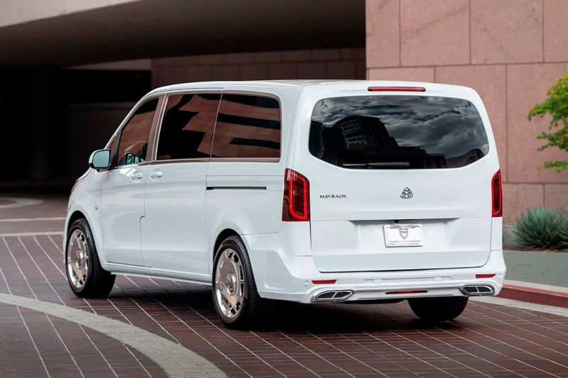 Уникальный минивэн Mercedes Metris в стиле Maybach ушел с молотка за 13,0 млн руб 4 Уникальный минивэн Mercedes Metris в стиле Maybach ушел с молотка за 13,0 млн руб