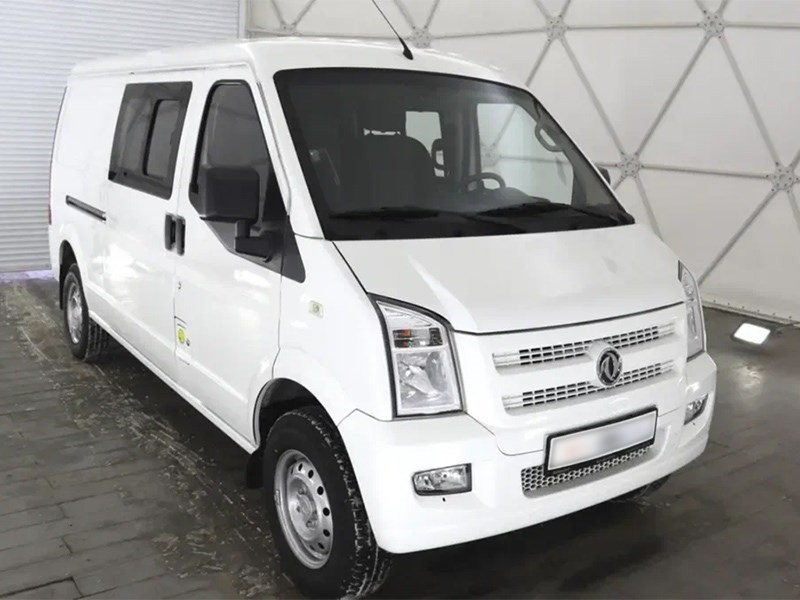 В Россию приехали электрические фургоны Dongfeng