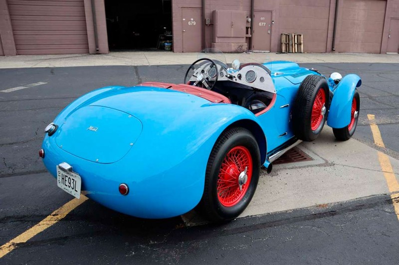 На онлайн-торги выставлен редкий болид Allard J2X 1952 с мотором Cadillac V8