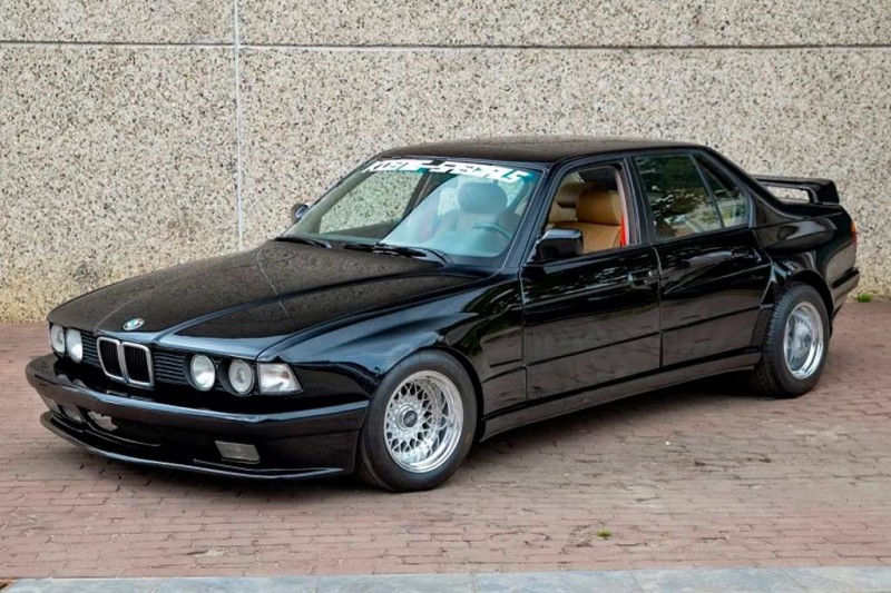 В Бельгии выставили на продажу редкий BMW 7-Series (E32) с тюнингом от Koenig